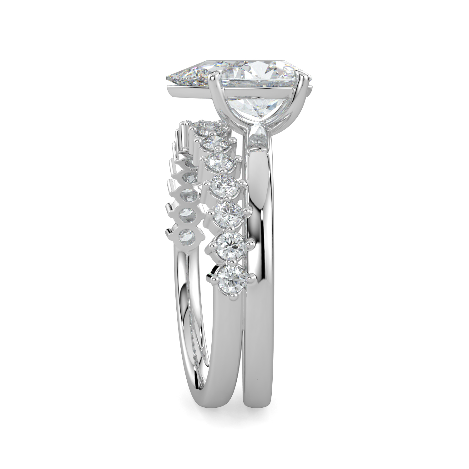 Frida Pear Moissanite