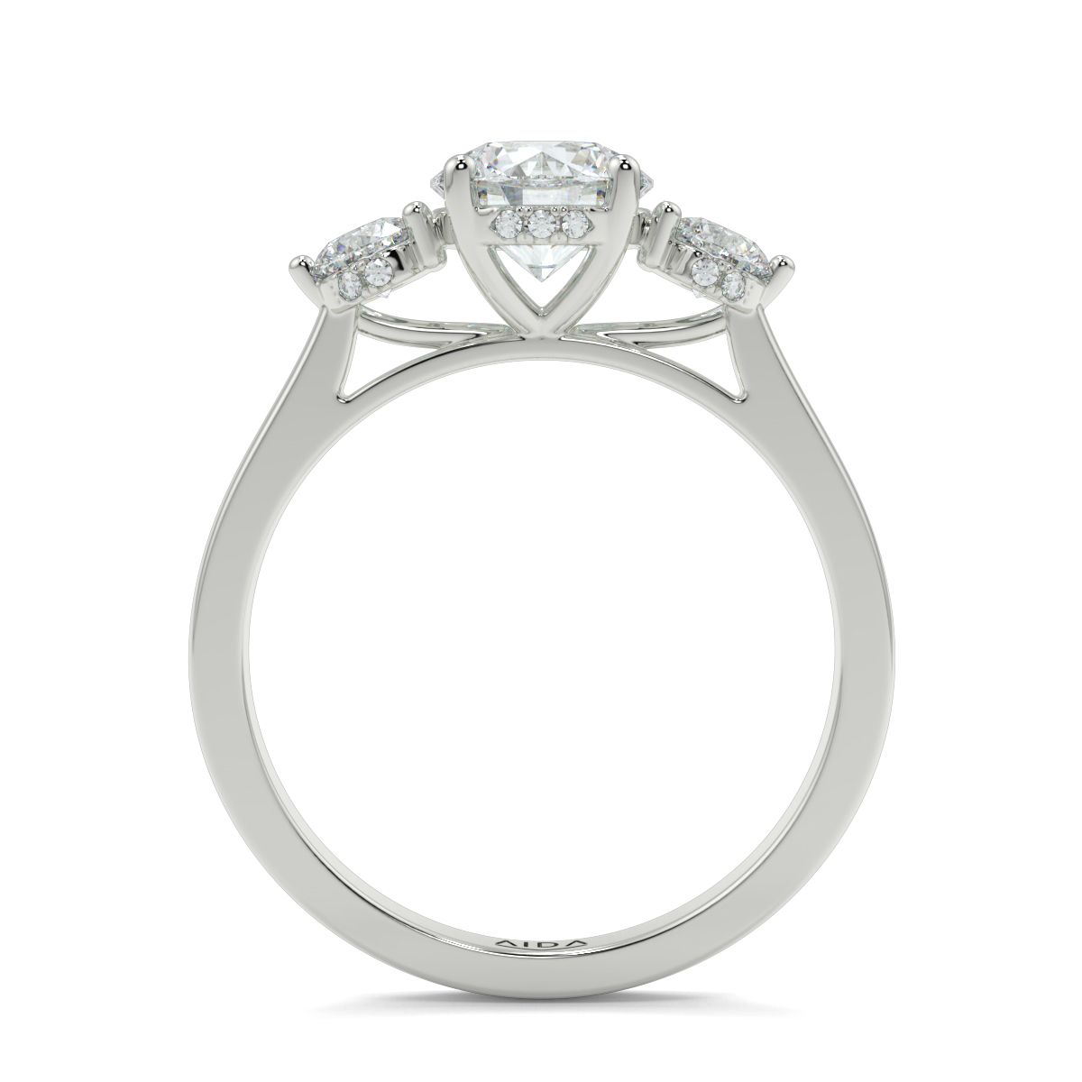 Hera Round Moissanite