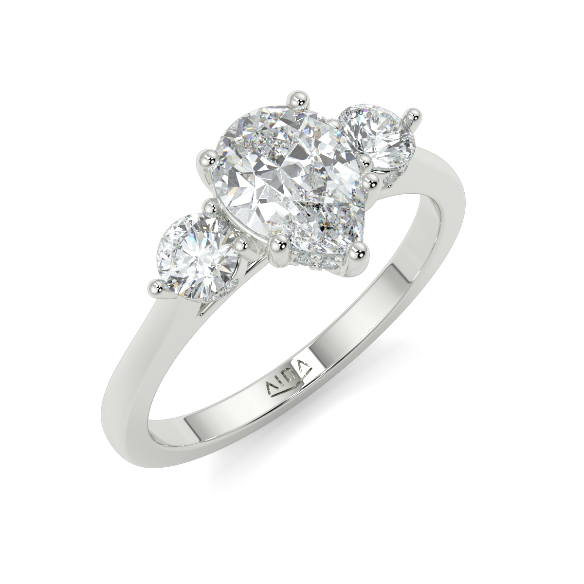 Hera Pear Moissanite